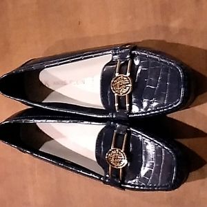 Anne Klein, navy croc colored moccasin with gold
